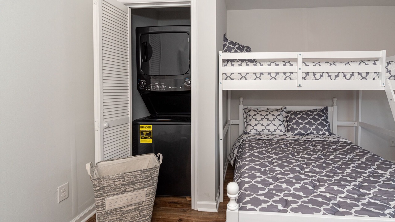 Photo of Bedroom in Pine Knoll Shores