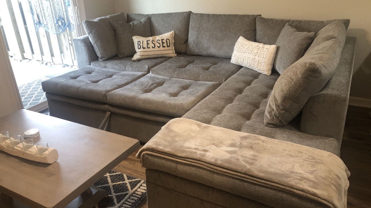 Photo of Livingroom in Pine Knoll Shores