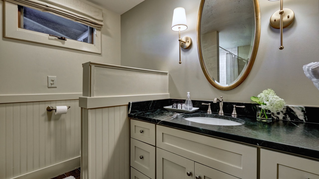 Photo of Bathroom in Lake Sequoyah