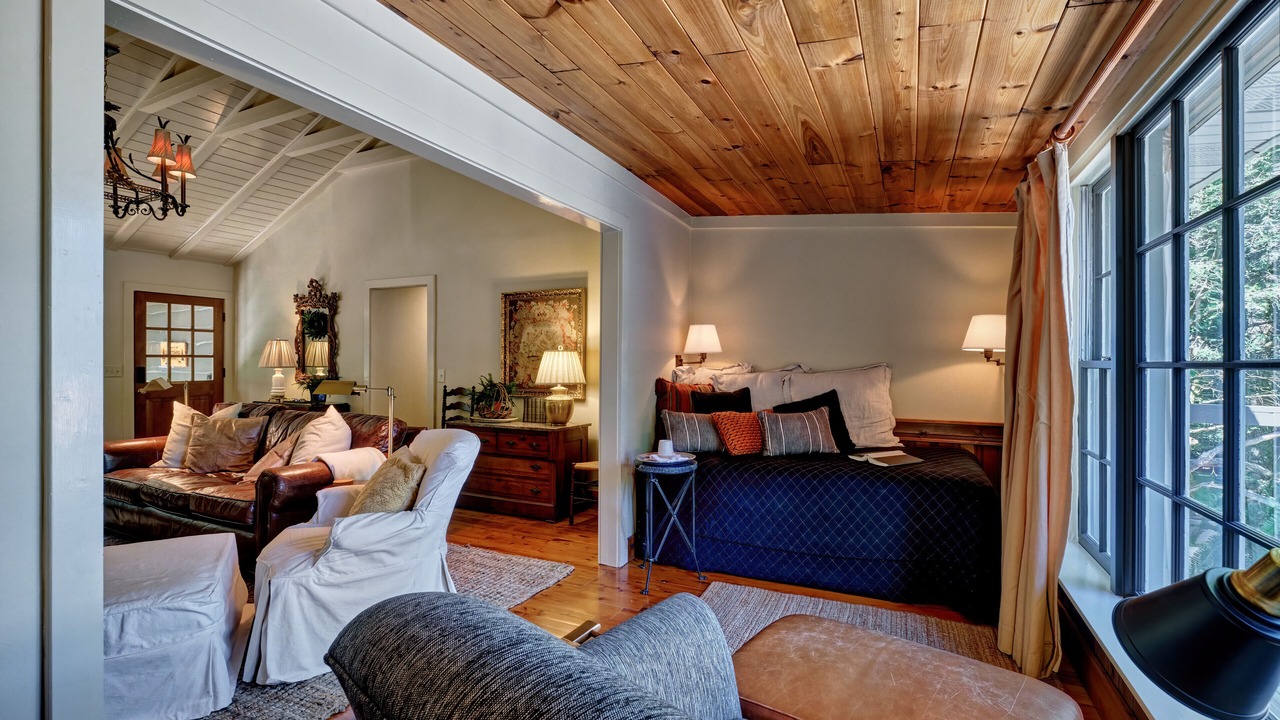 Photo of Bedroom in Lake Sequoyah