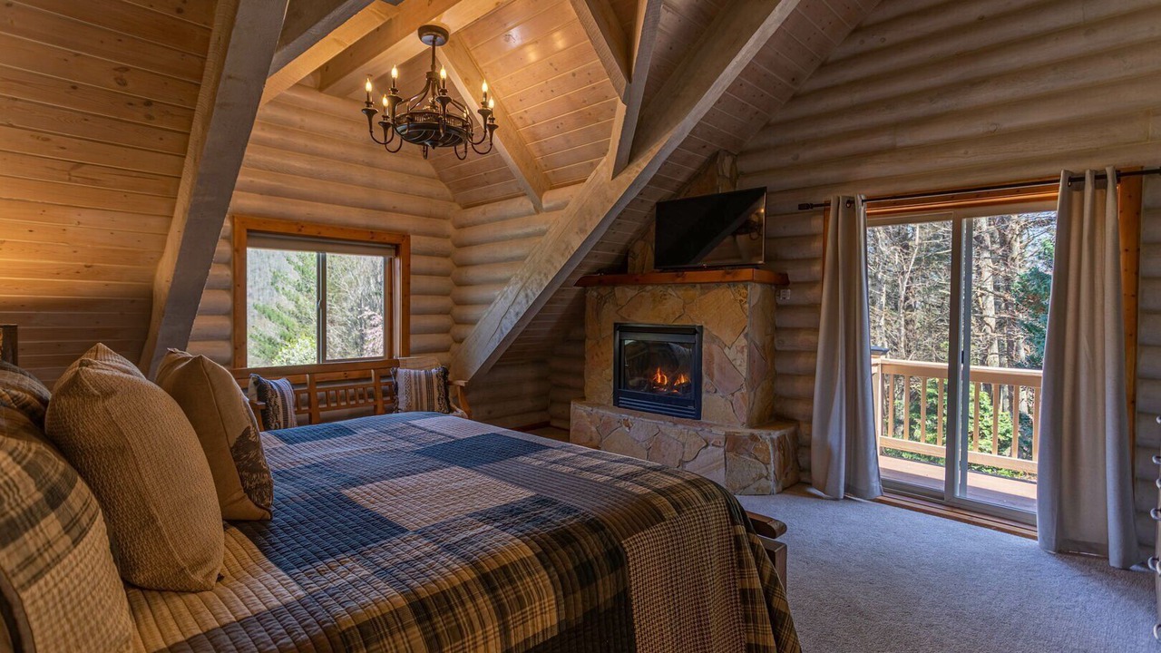 Photo of Bedroom in Sugar Grove