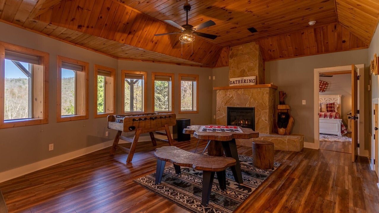 Photo of Bedroom in Sugar Grove