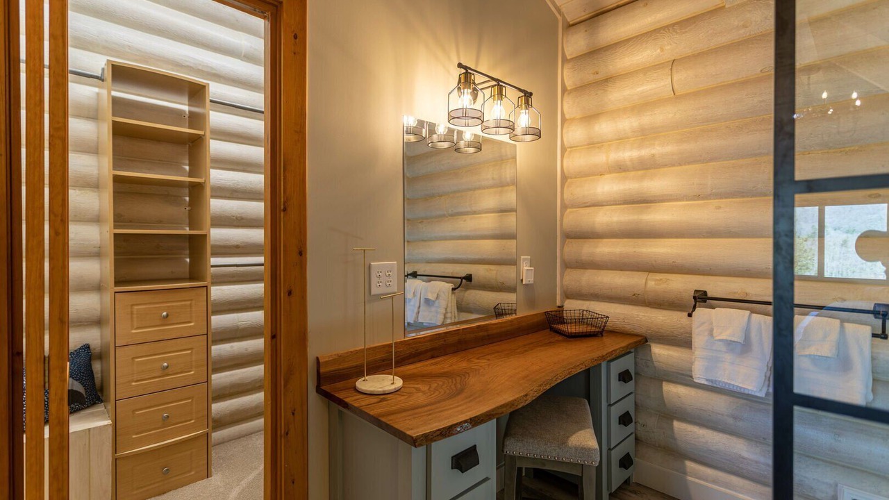 Photo of Bathroom in Sugar Grove