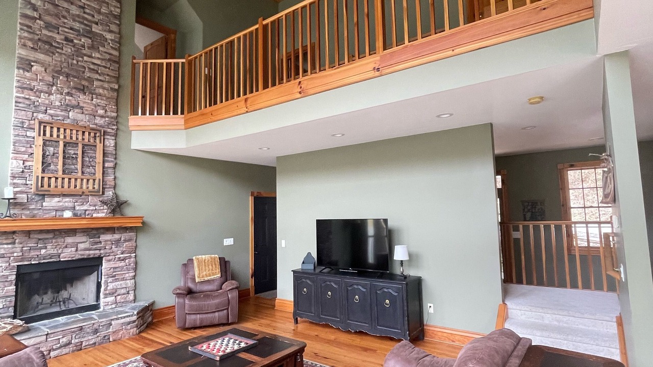 Photo of Livingroom in Robbinsville