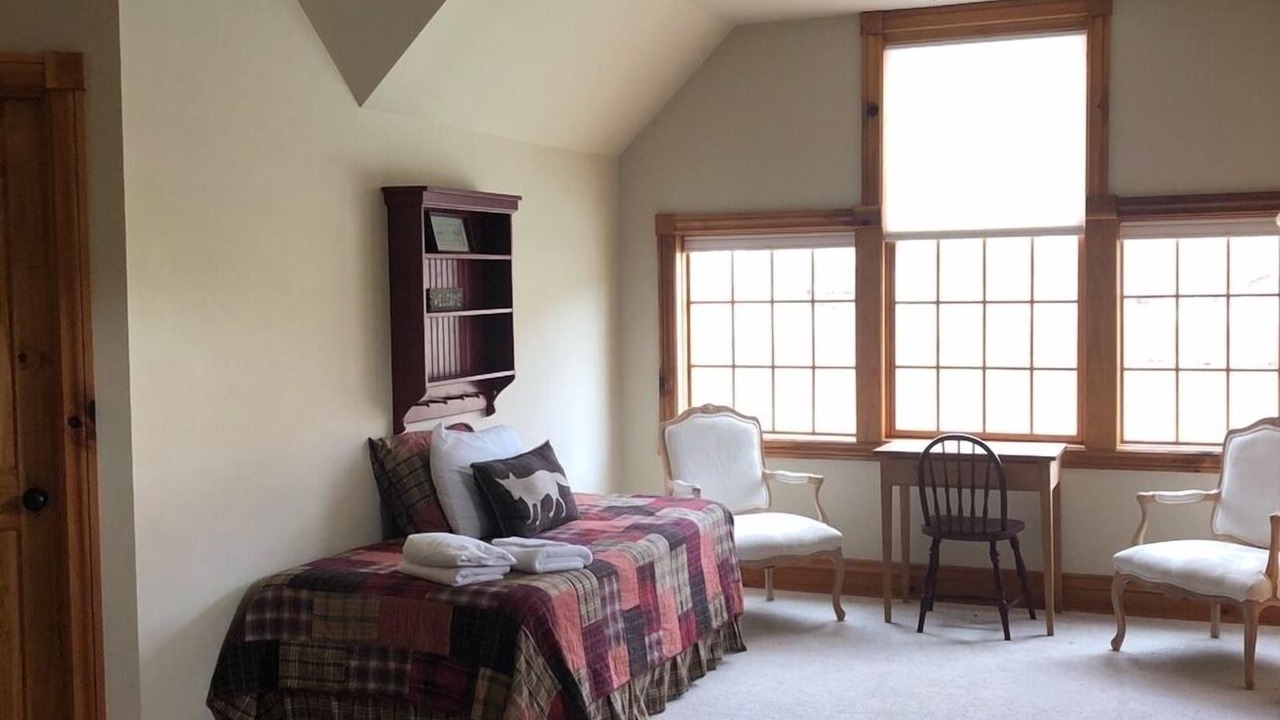 Photo of Bedroom in Robbinsville