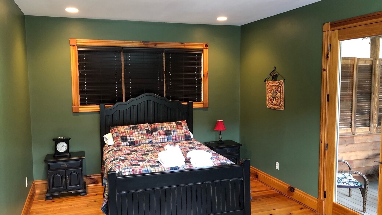 Photo of Bedroom in Robbinsville