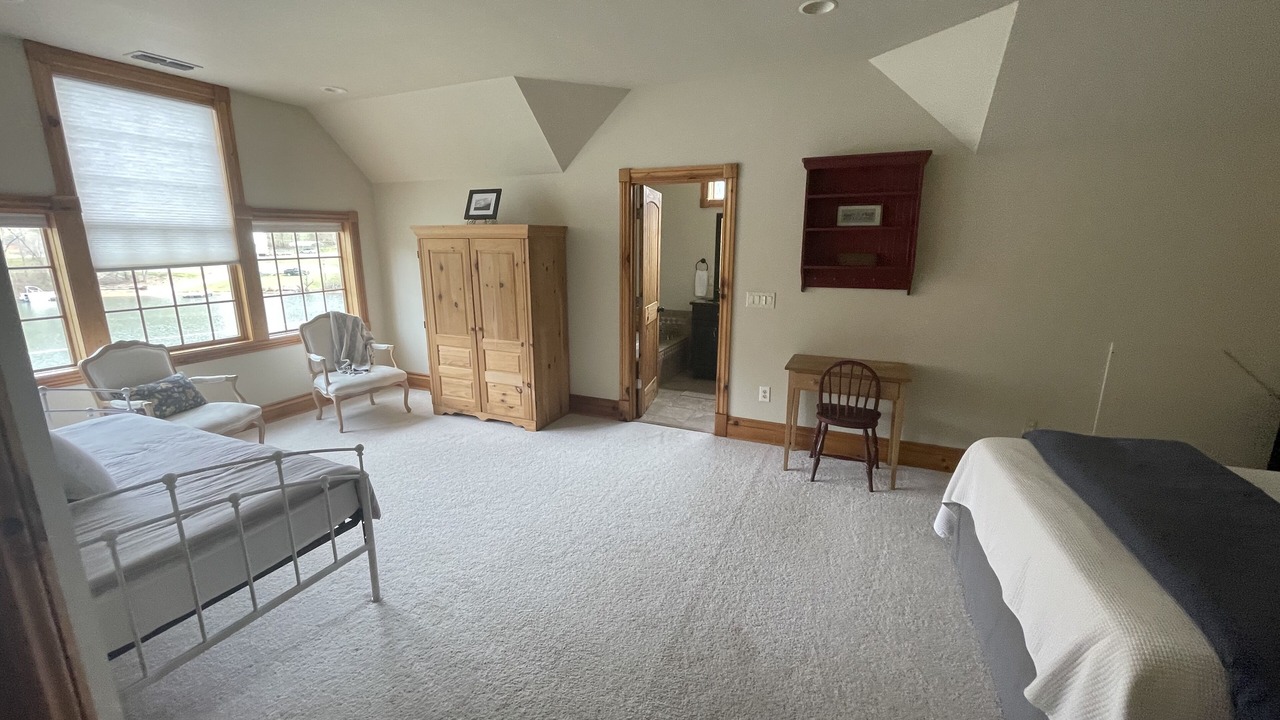Photo of Bedroom in Robbinsville