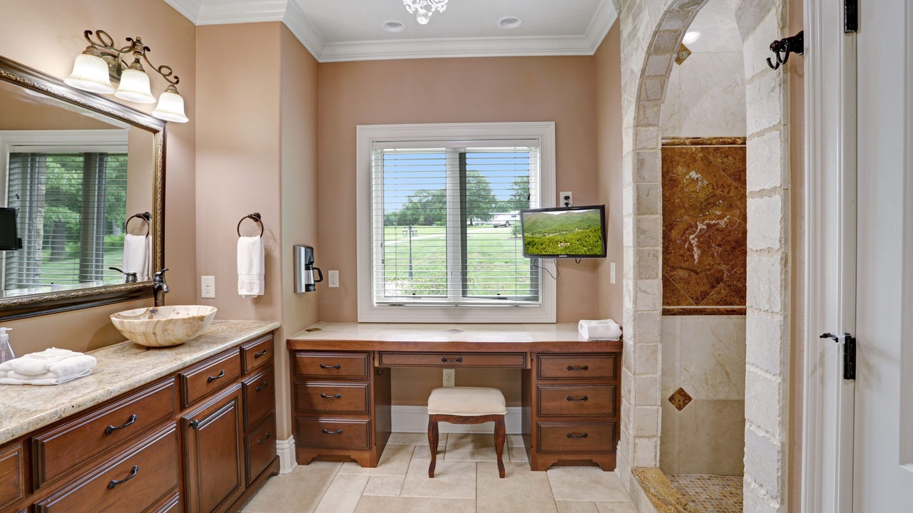 Photo of Bathroom in Hayesville