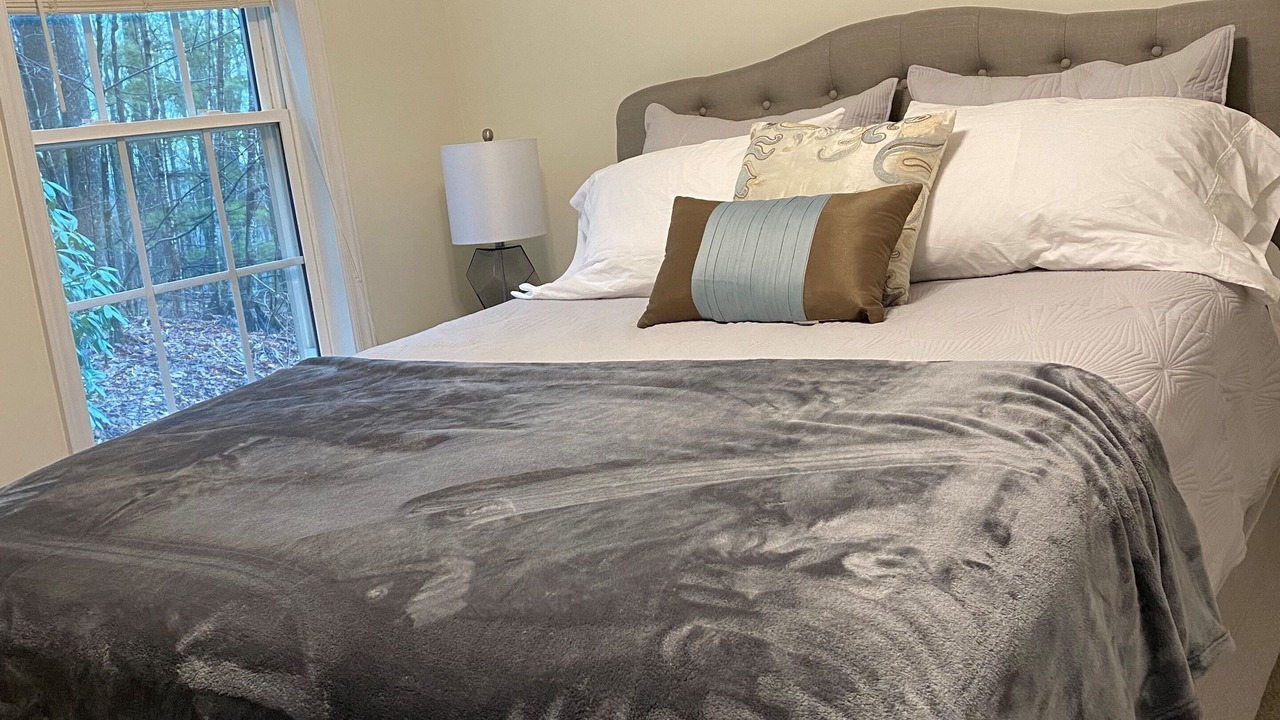 Photo of Bedroom in West Jefferson