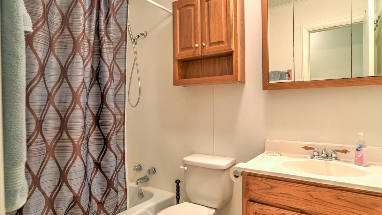 Photo of Bathroom in Avery Creek