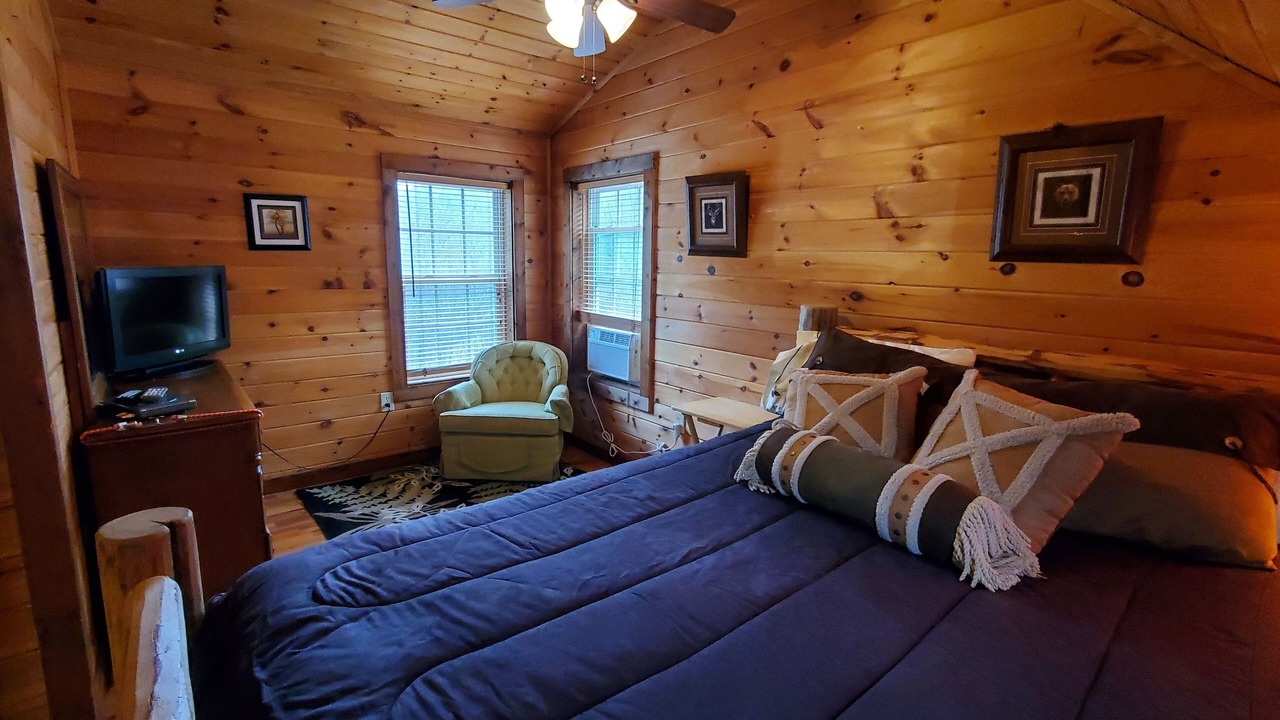 Photo of Bedroom in Spruce Pine