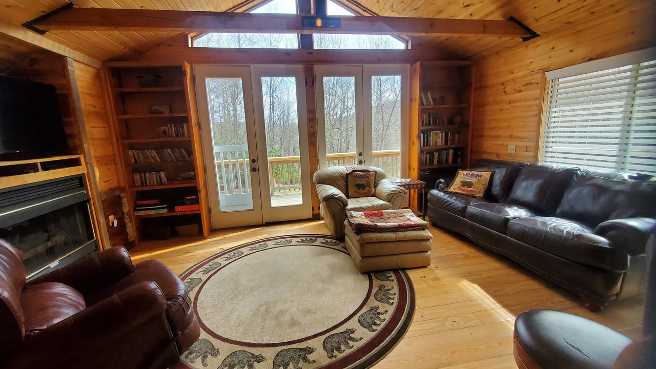 Photo of Livingroom in Spruce Pine