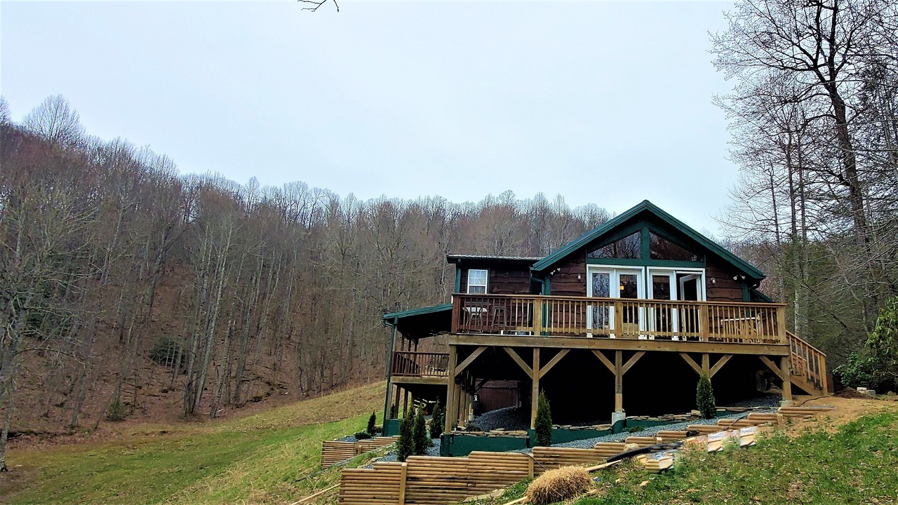 Photo of Outdoor in Spruce Pine