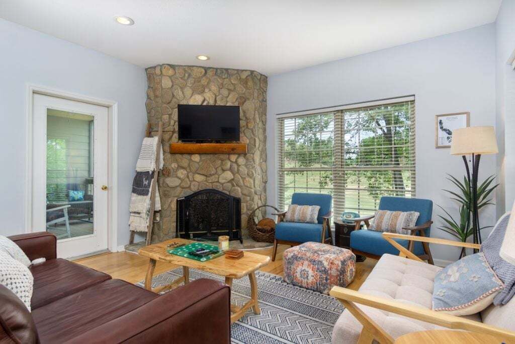 Photo of Livingroom in Lake Lure