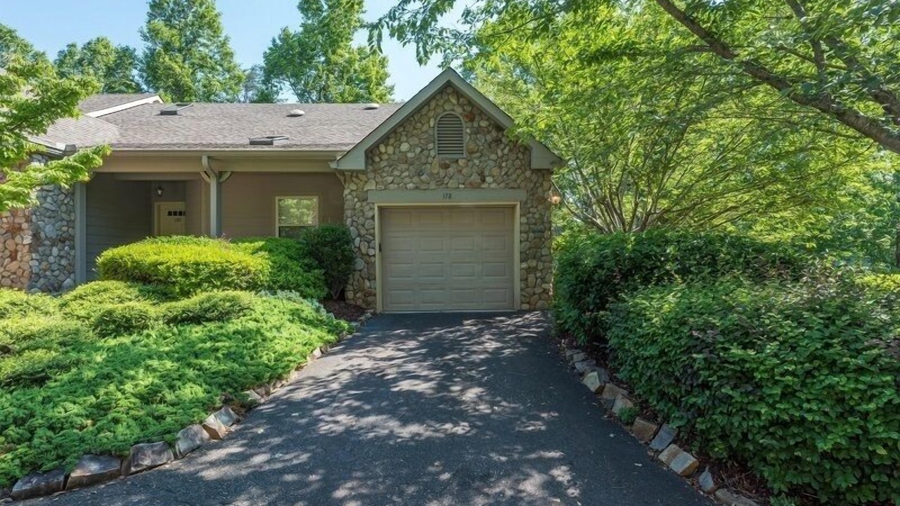 Photo of Outdoor in Lake Lure