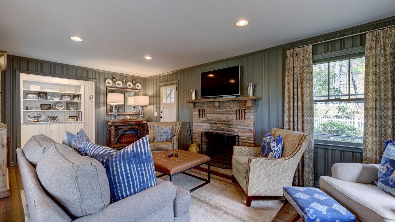 Photo of Livingroom in Mirror Lake
