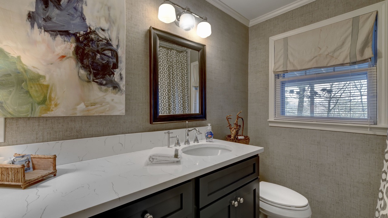 Photo of Bathroom in Mirror Lake
