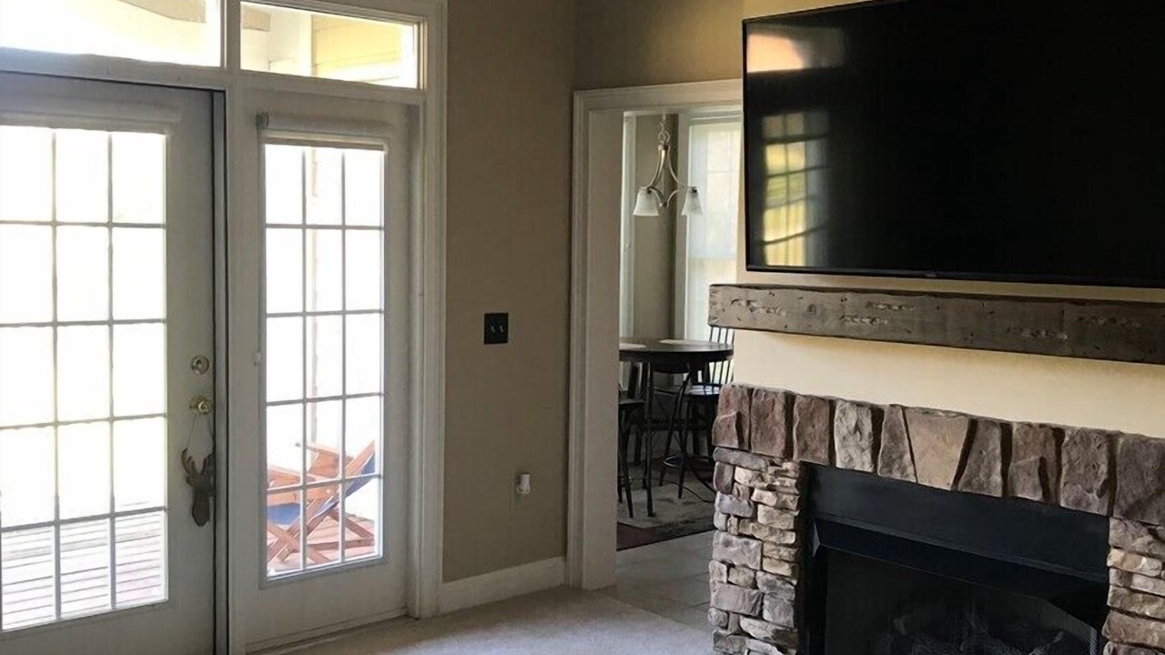Photo of Livingroom in Maggie Valley