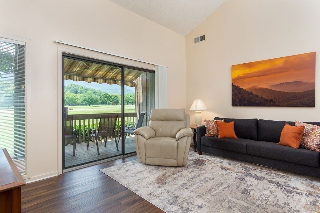 Photo of Livingroom in Lake Lure
