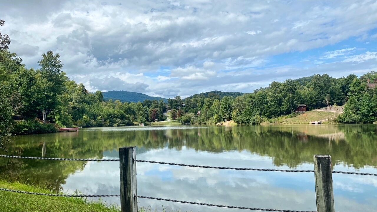 Photo of Outdoor in Laurel Lakes