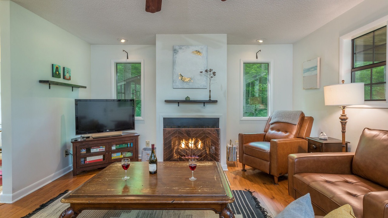 Photo of Bedroom in Mars Hill