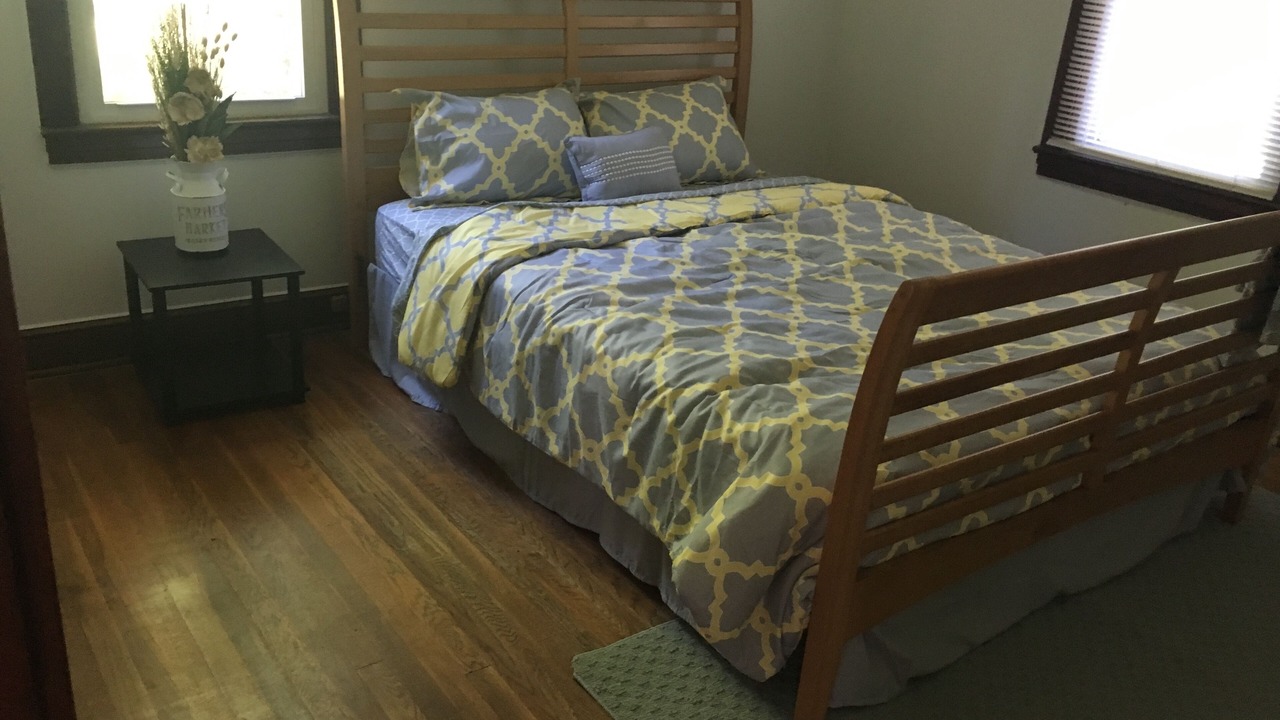 Photo of Bedroom in King