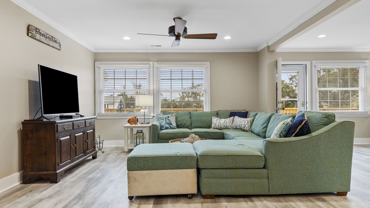 Photo of Livingroom in The Point