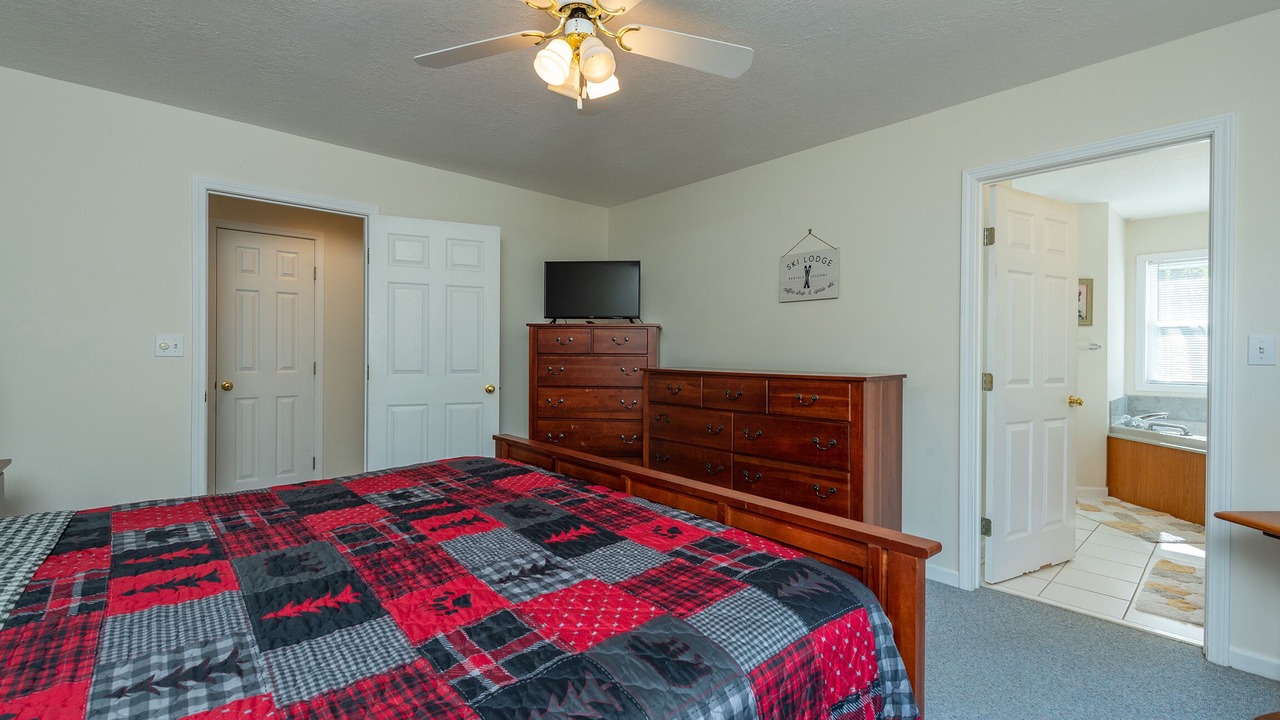 Photo of Bedroom in Burnsville