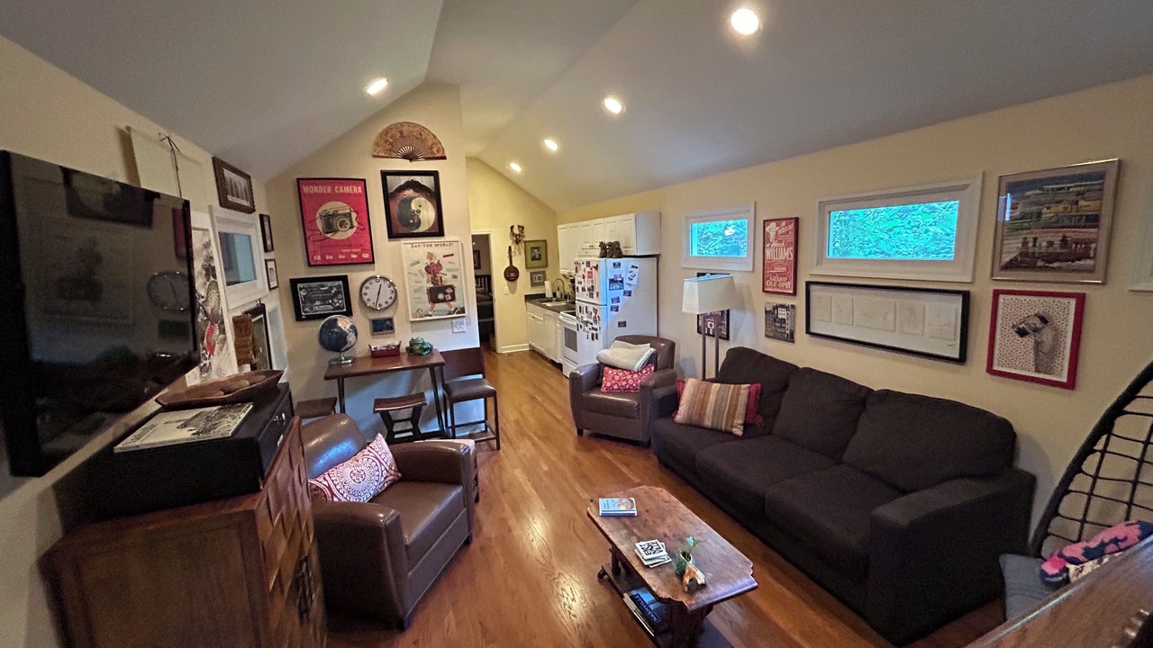 Photo of Livingroom in Shelby Hills