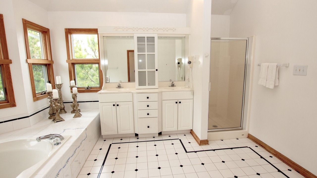 Photo of Bathroom in Ocean Hill