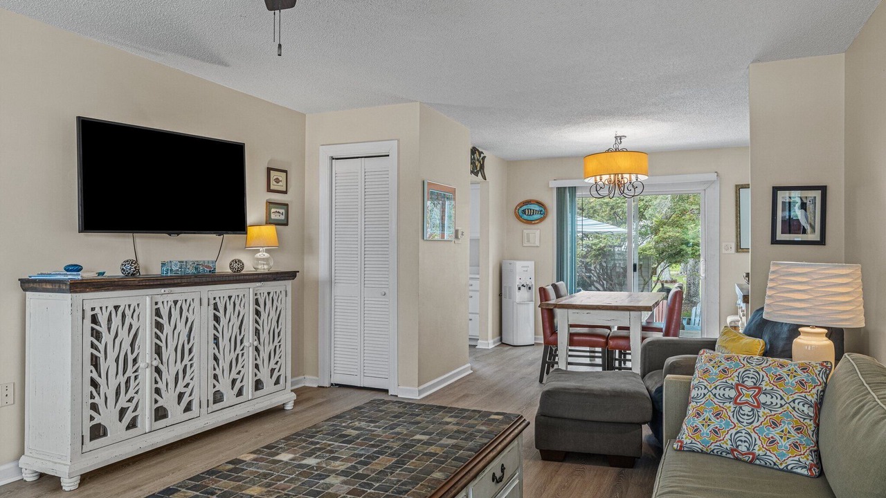 Photo of Livingroom in Harkers Island