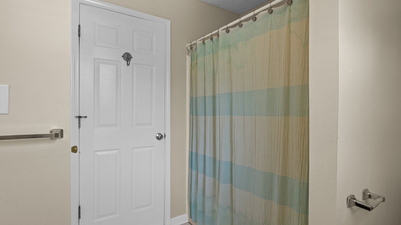Photo of Bathroom in Harkers Island