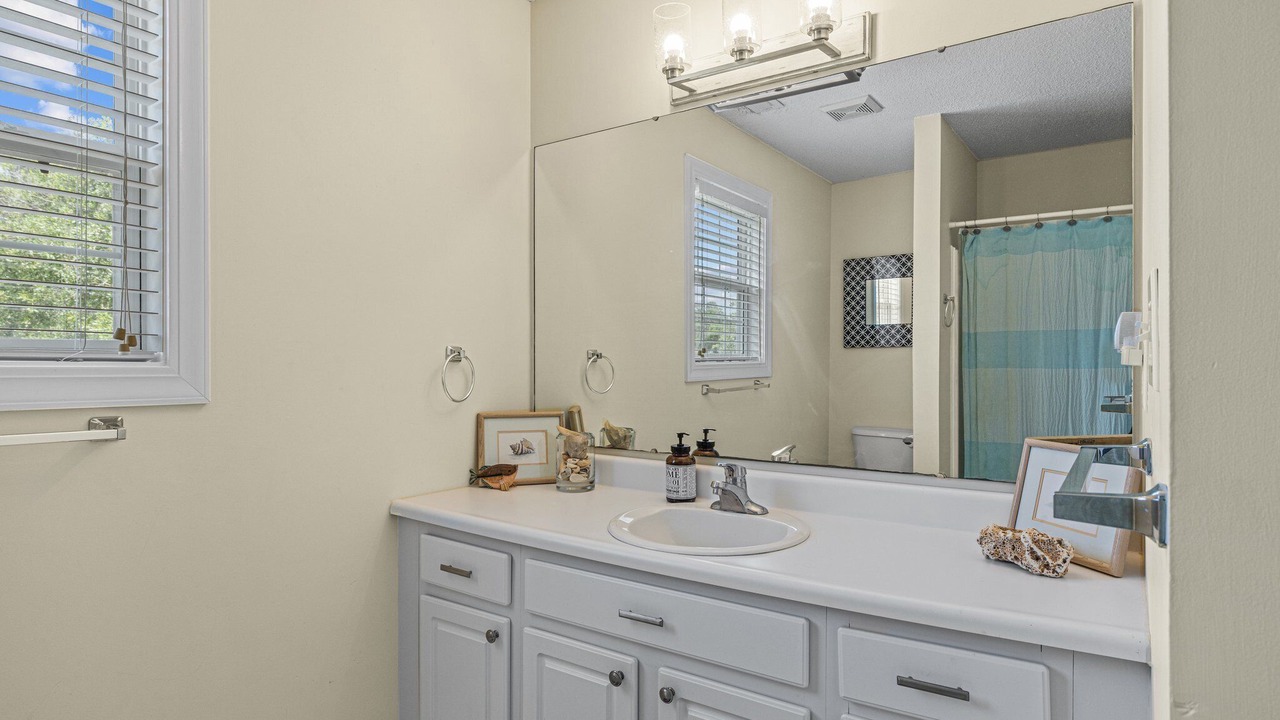 Photo of Bathroom in Harkers Island