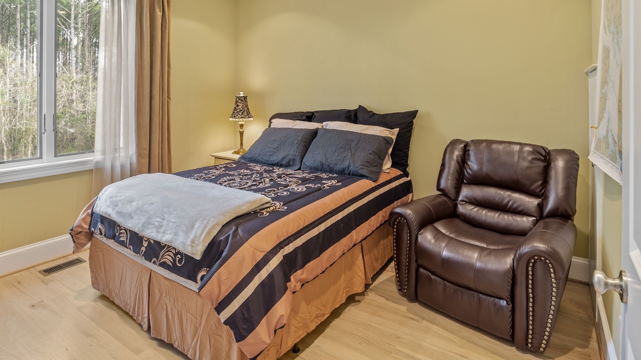 Photo of Bedroom in Oriental