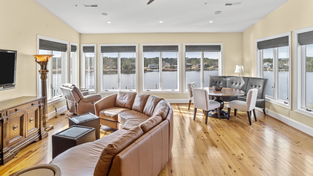 Photo of Livingroom in Oriental