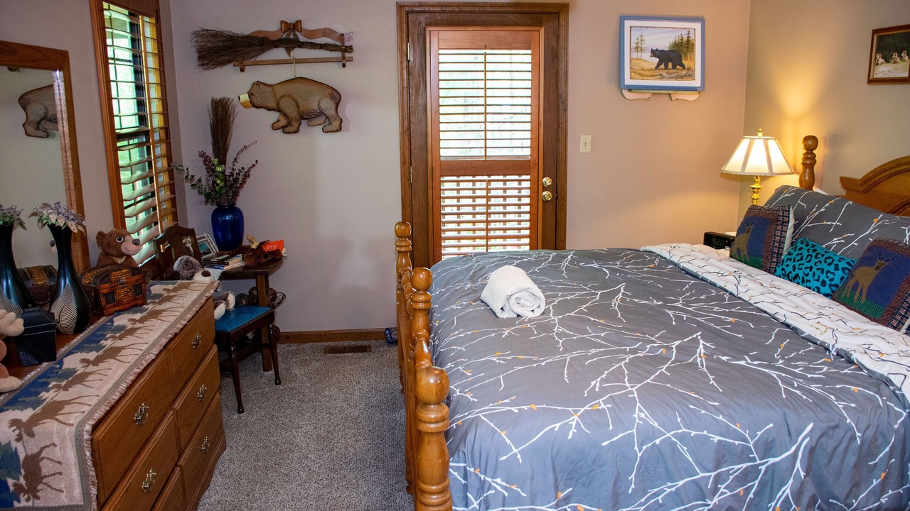 Photo of Bedroom in Wears Valley