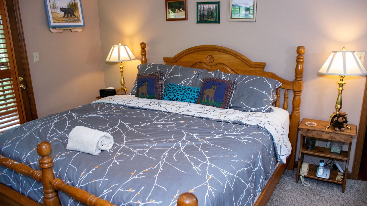 Photo of Bedroom in Wears Valley