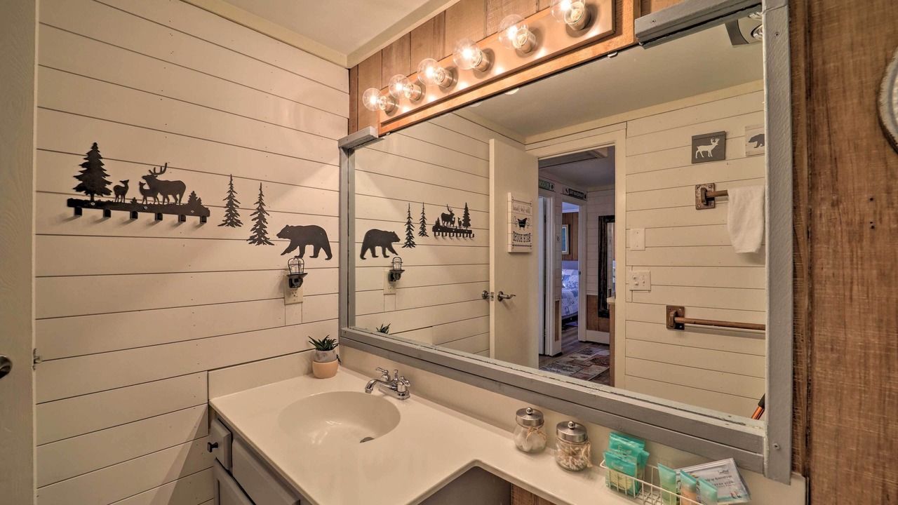 Photo of Bathroom in Beech Mountain