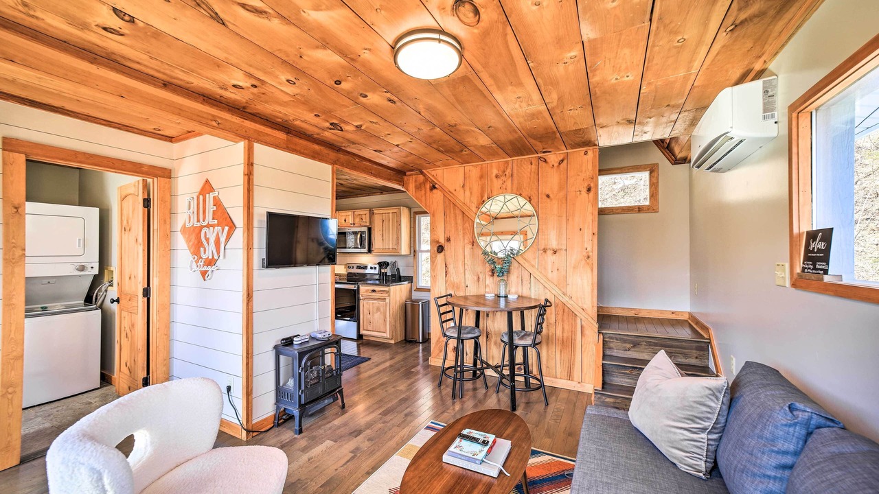 Photo of Livingroom in Canton