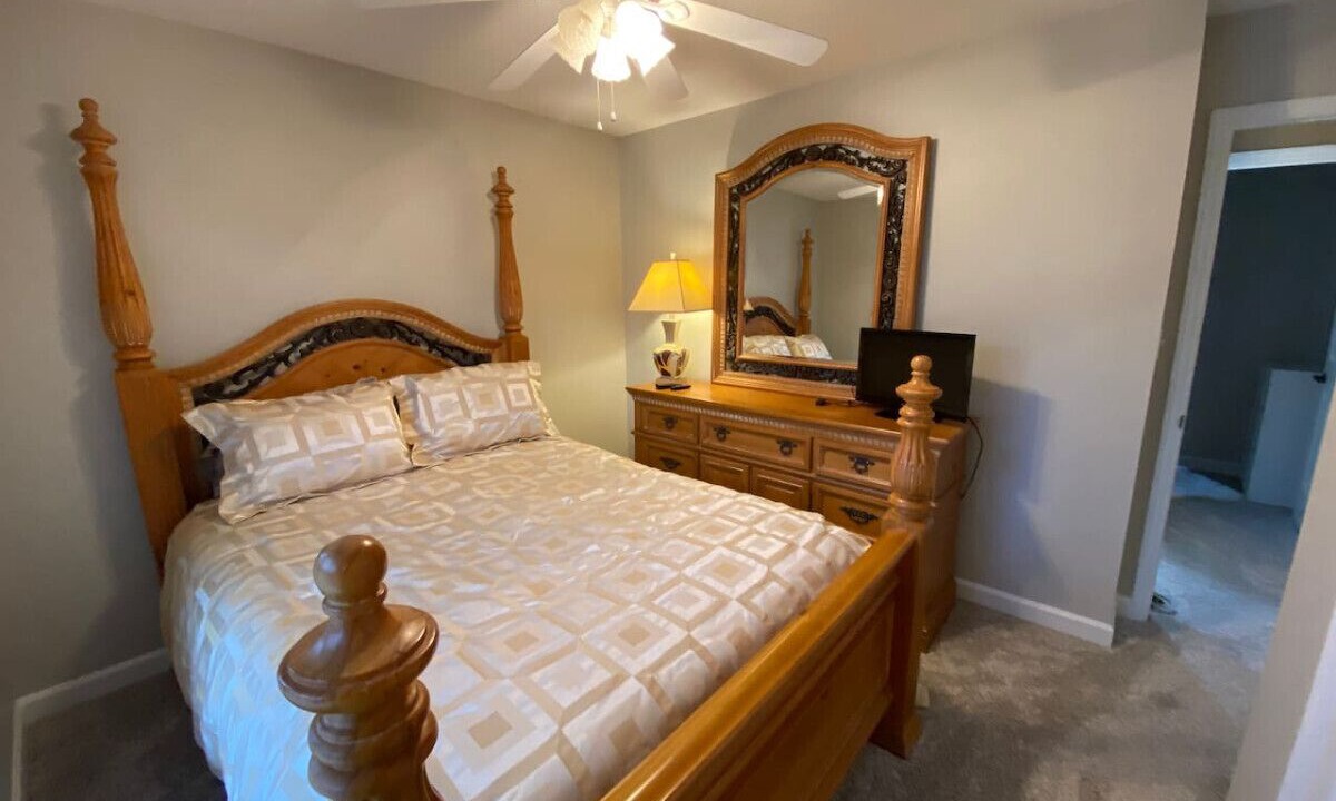 Photo of Bedroom in Jamestown