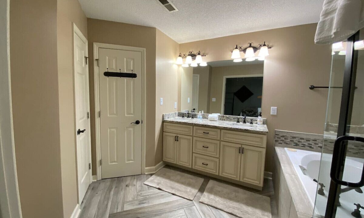 Photo of Bathroom in Jamestown