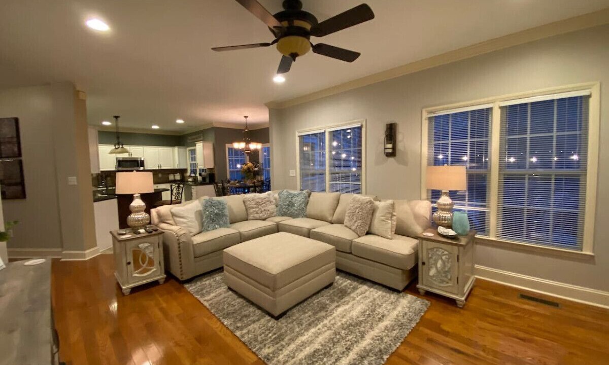 Photo of Livingroom in Jamestown