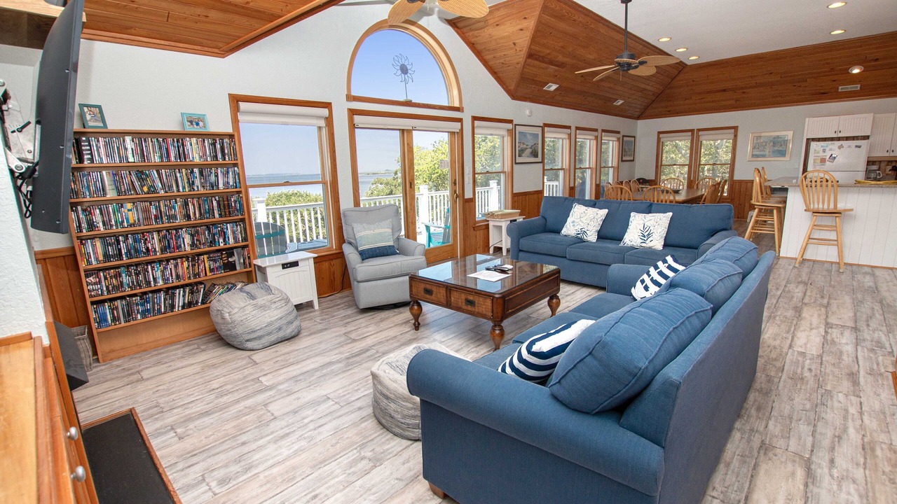 Photo of Livingroom in Corolla Light