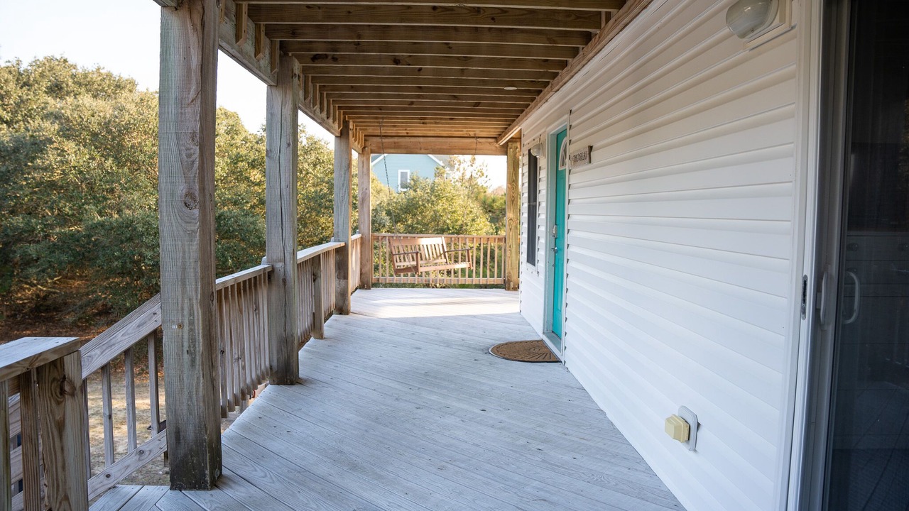 Photo of Patio Balcony in Whalehead Beach