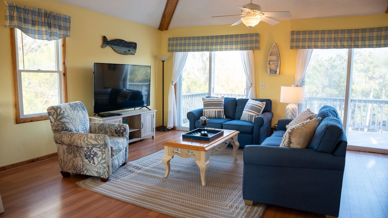 Photo of Livingroom in Whalehead Beach