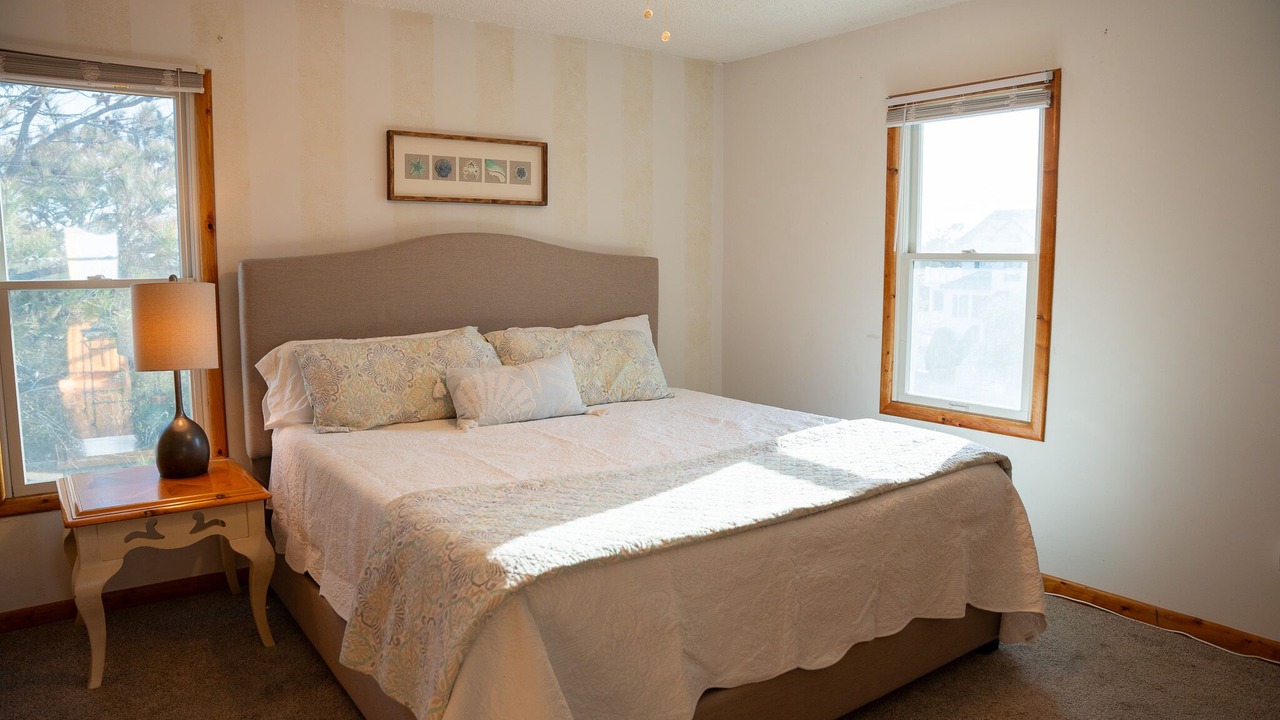Photo of Bedroom in Whalehead Beach