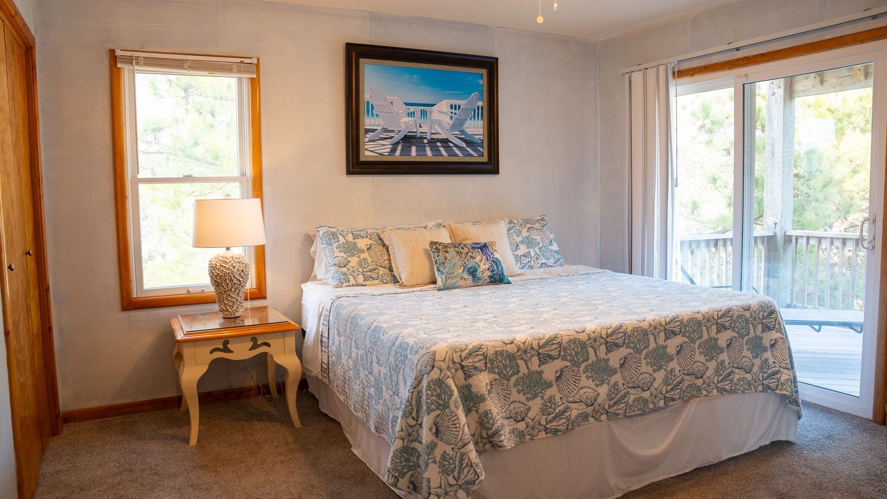Photo of Bedroom in Whalehead Beach