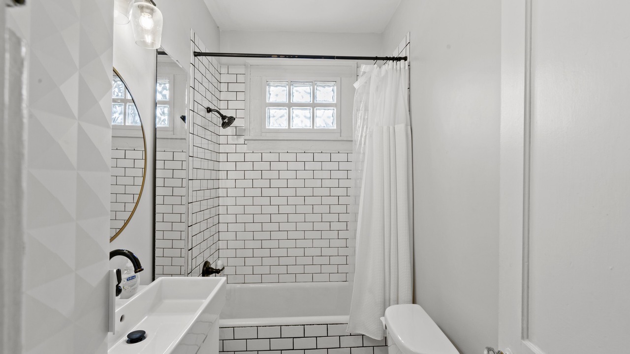 Photo of Bathroom in Plaza Midwood