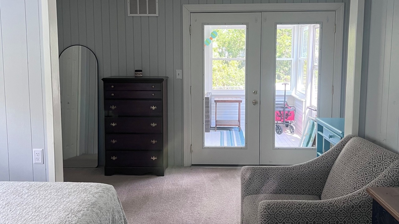 Photo of Bedroom in Pine Knoll Shores