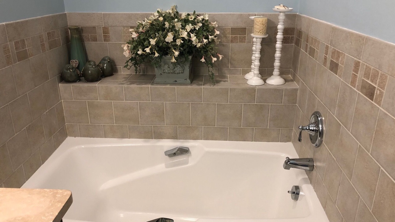 Photo of Bathroom in Vanderhorst Plantation